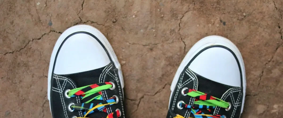 comment eviter que les lacets de couleur ne se salissent trop vite